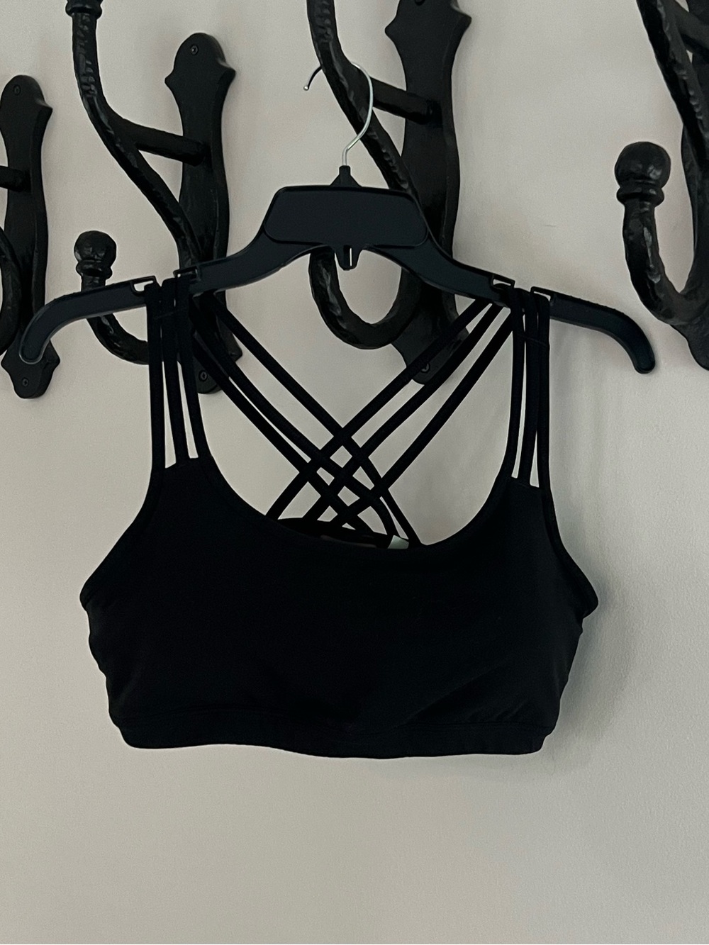 Athleta Strappy Sports Bra Bundle - Set of 4 - Size Large - Picture 9 of 10